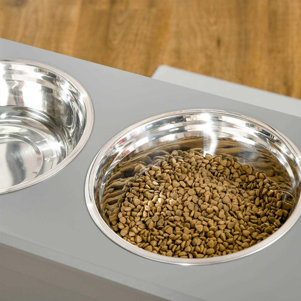 Raised Pet Feeding Station with 2 Stainless Steel Bowls N5960