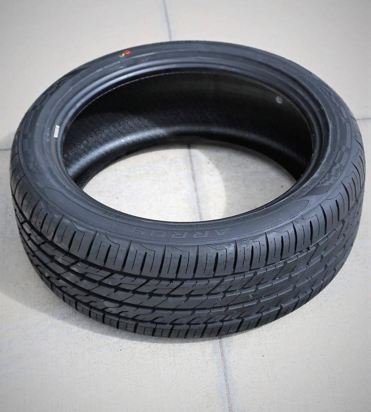 235/40R19 96 W All-Season N452