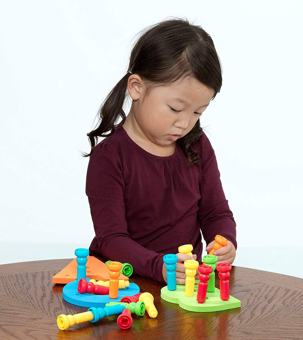 Pegboard Set with Pegs A-Z (Uppercase) Z434772
