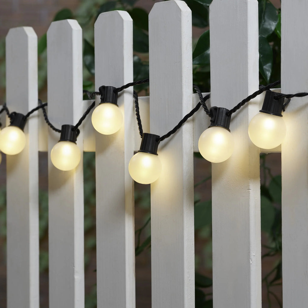 20-Count LED Frosted Globe Outdoor String Lights W266