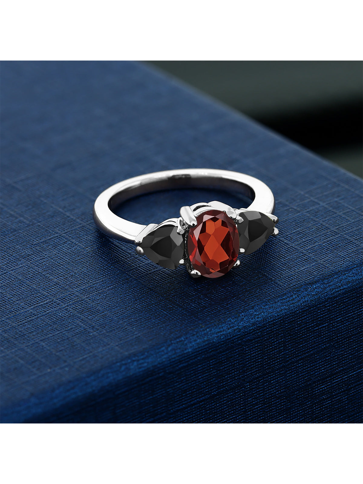 Oval Red Garnet Black Onyx 925 Sterling Silver Ring D719