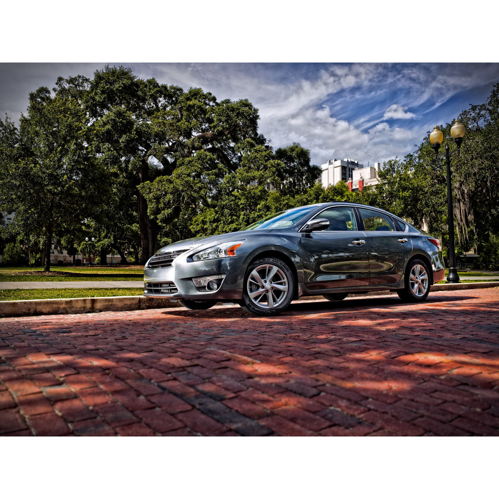 235/50R17 96V All-Season Tire V491