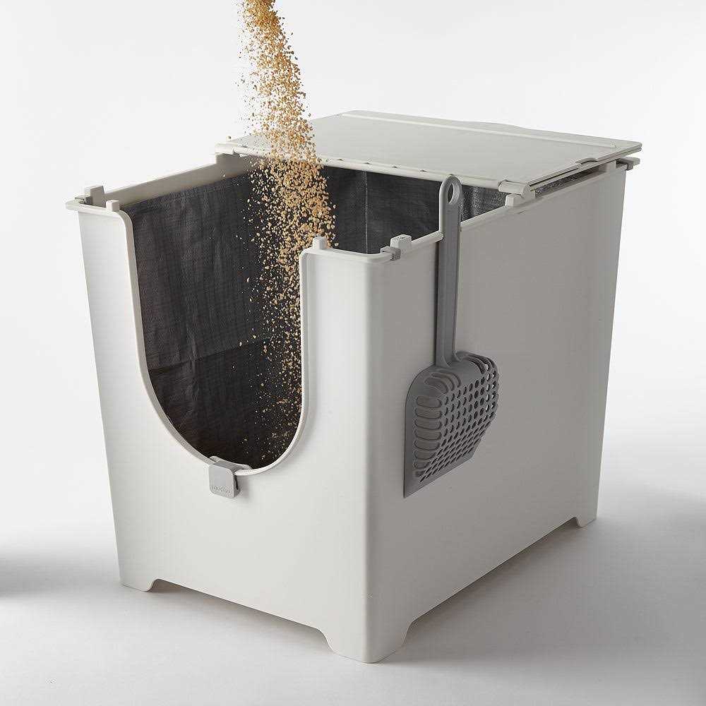 Flip Litter Box with Scoop and Reusable Liner X309