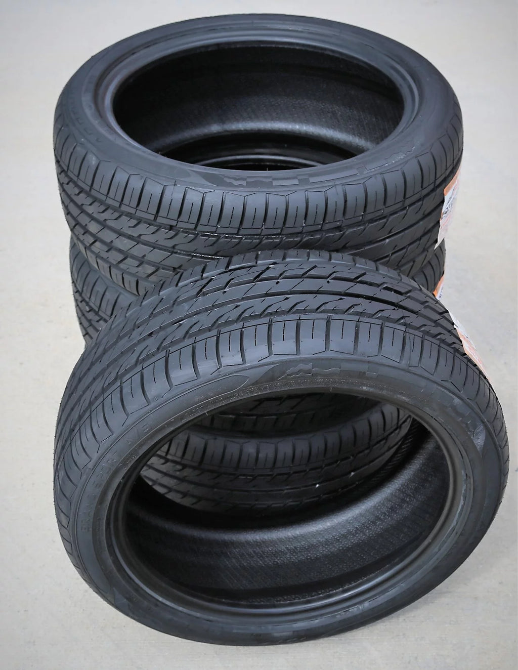 235/40R19 96 W All-Season N452